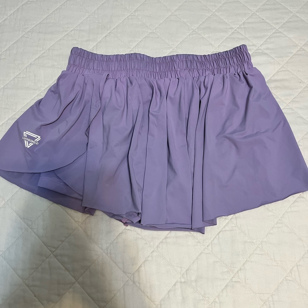 Amazon Flowy Shorts - Picture 2 of 3